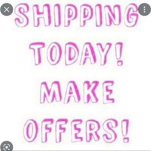 SHIPPING TODAY. MAKE OFFERS BEFORE 6 PM EST TO HAVE THEM SHIPPED TODAY 💞
